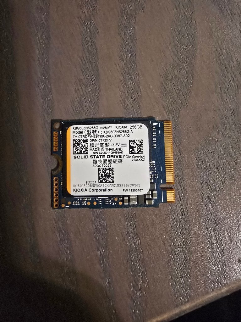 KIOXIA 256GB NVMe SSD M.2 2230 PCIe Gen4x4 (OEM Dell), Enlèvement ou Envoi, Utilisé, Laptop, SSD