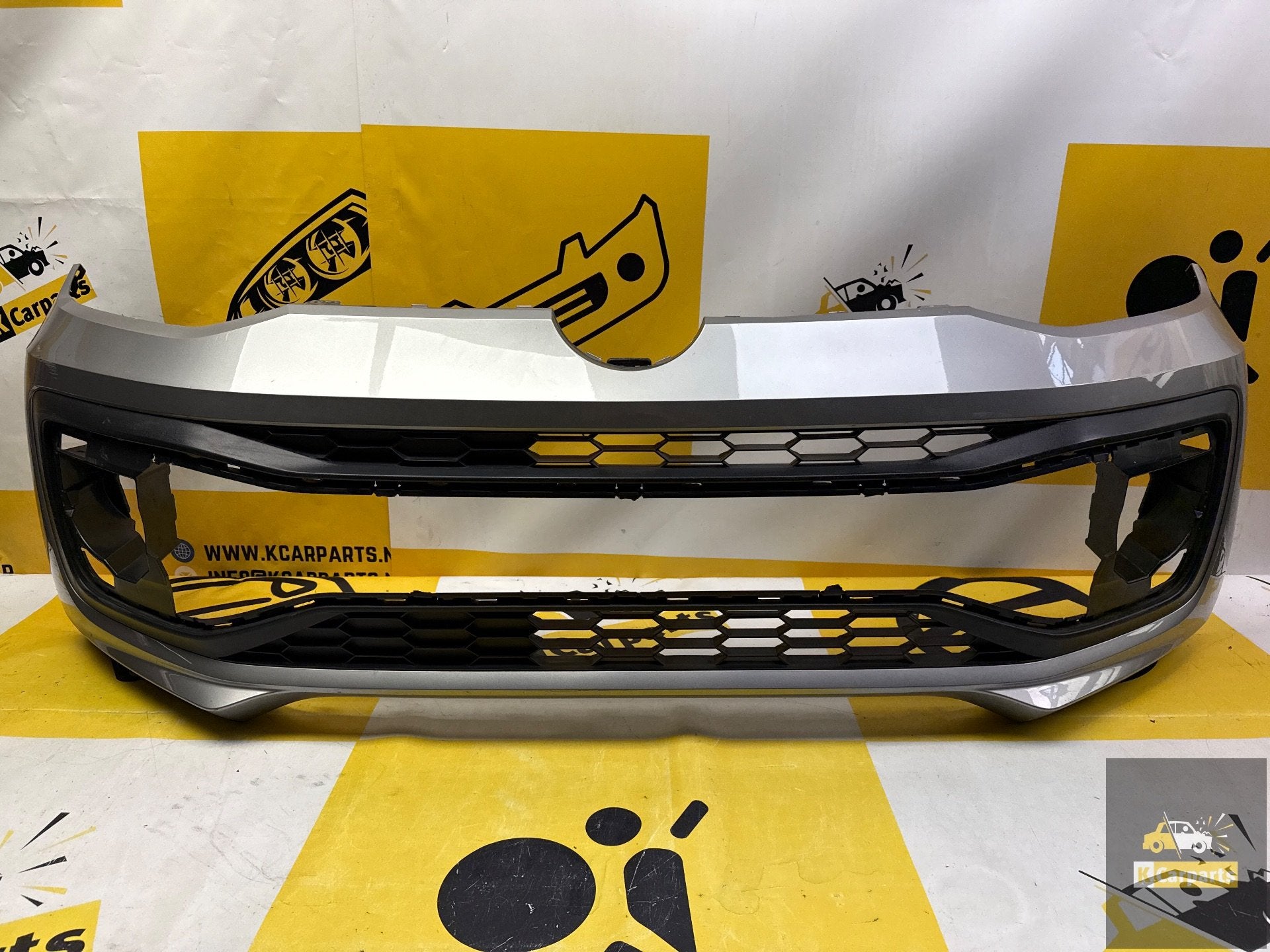 Voorbumper VW UP Facelift Bumper 2017-Heden 1S0807221F, Auto-onderdelen, Carrosserie, Gebruikt, Volkswagen AG, Vw@volkswagen.de
