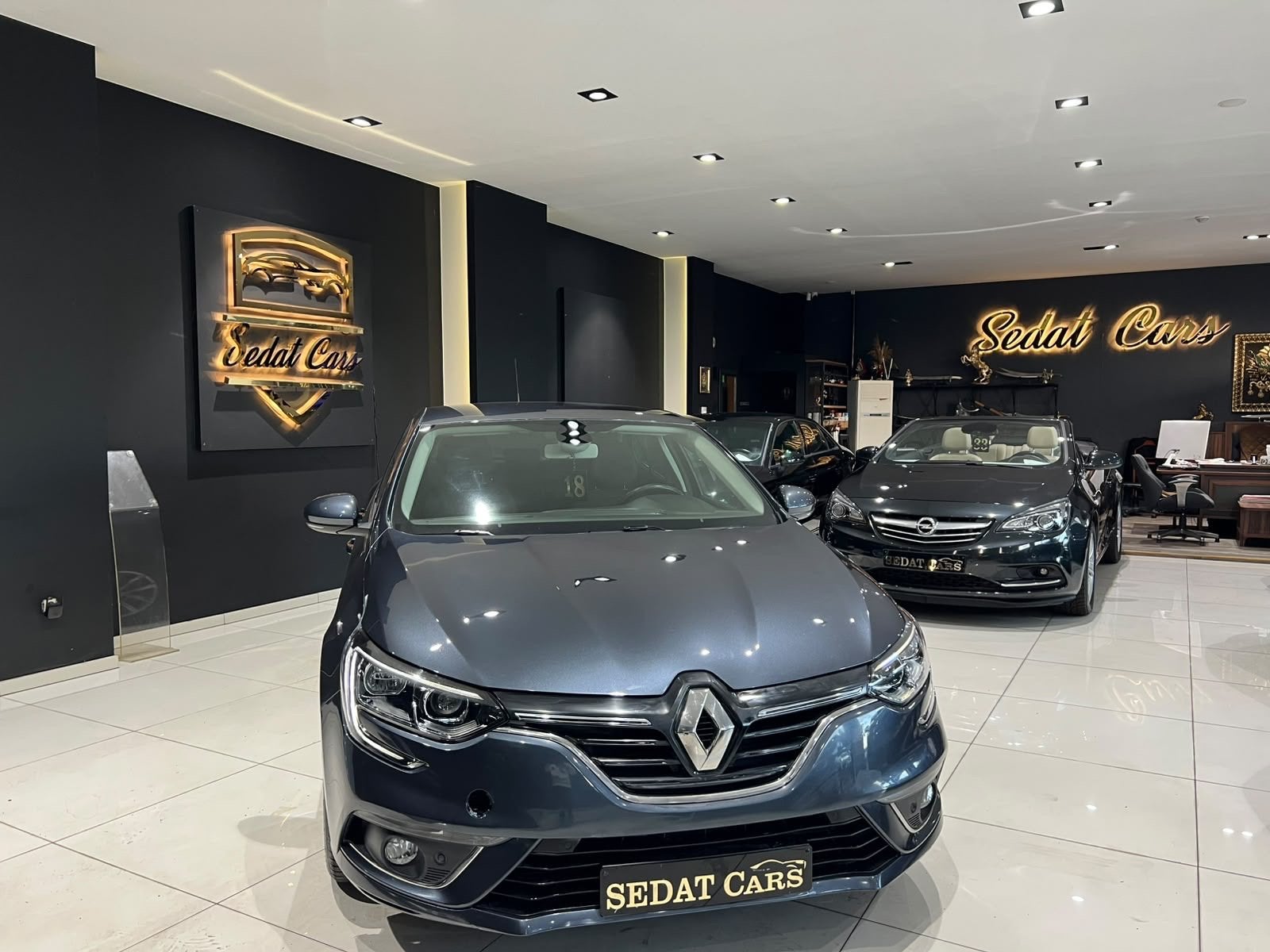 RENAULT MEGANE 1.2 BENZINE AUTOMAAT VAN 1STE EIGENAAR, Autos, 1197 cm³, Achat, Euro 6, Entreprise