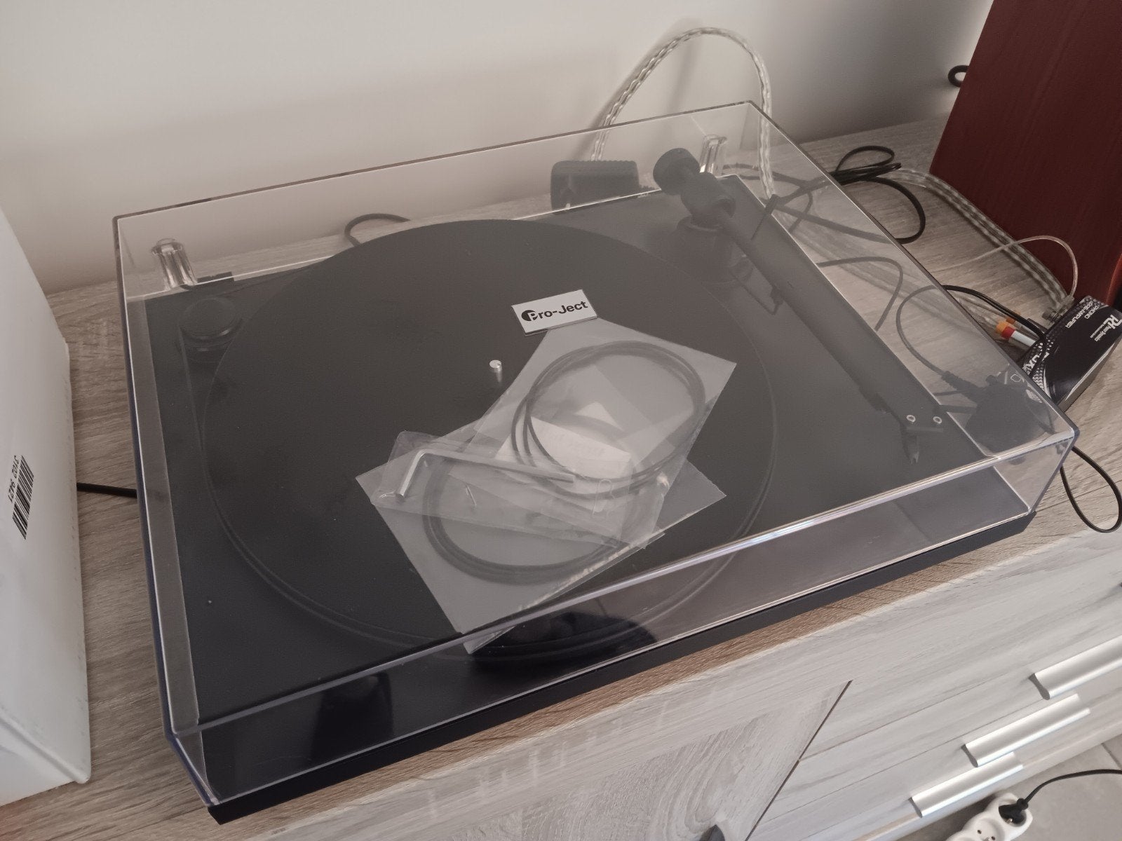 pro-ject primary e, Enlèvement