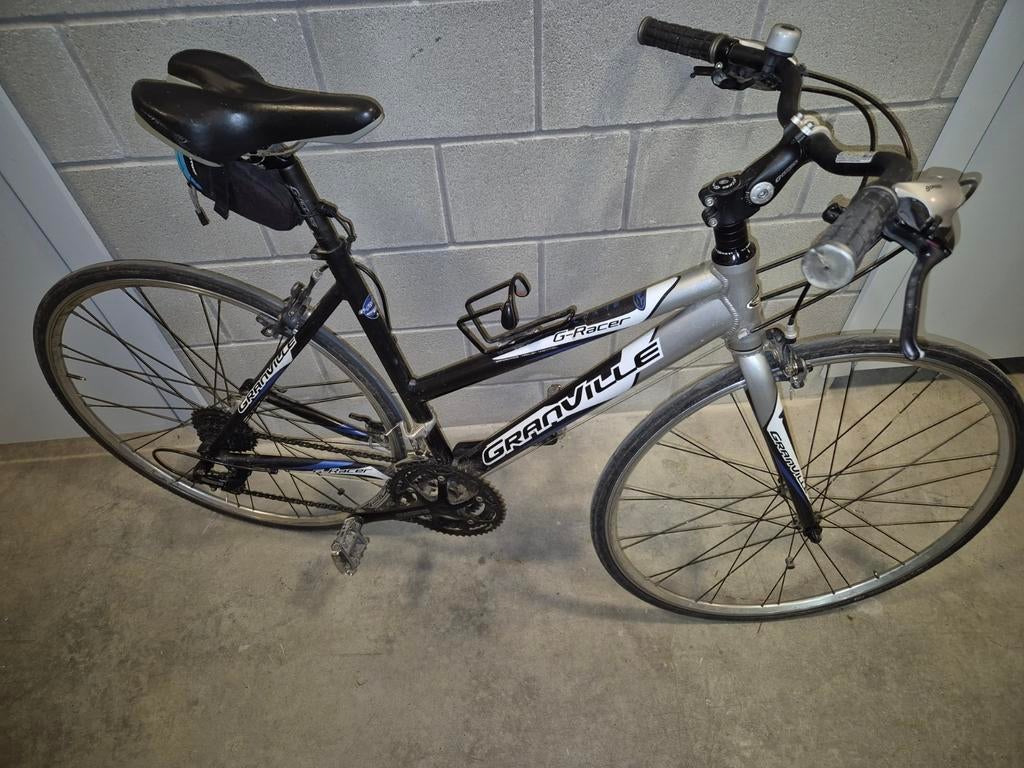 Sportieve damesfiets, Ophalen
