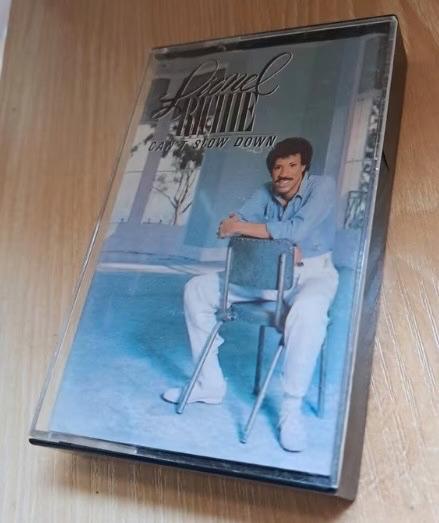 Cassette de Lionel Richie Je ne peux pas ralentir, Enlèvement ou Envoi, Originale, Utilisé, 1 cassette audio