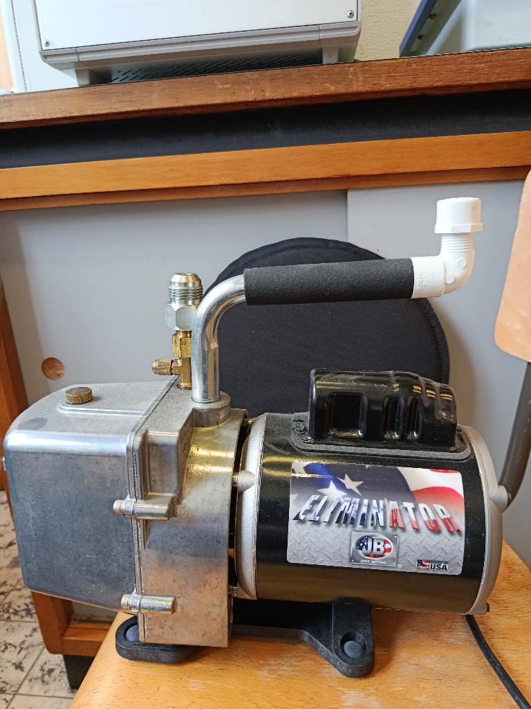 Vacuum Pump DV-6E-250EU Dual Voltage, Ophalen, Nieuw