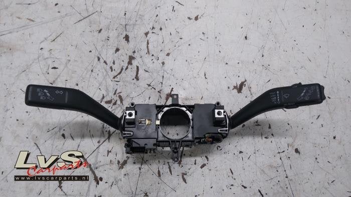 Combischakelaar Stuurkolom van een Volkswagen UP, Gebruikt, -, Volkswagen, -