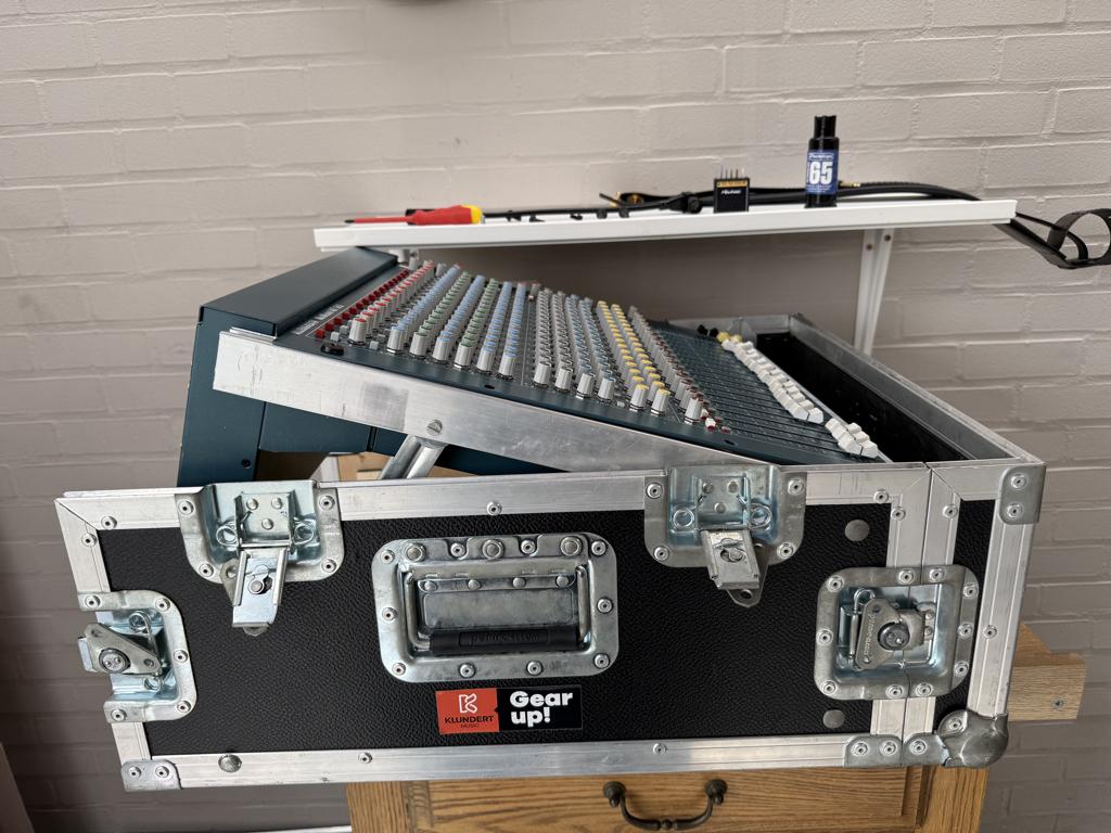 flightcase voor mengpaneel (op wielen), Enlèvement