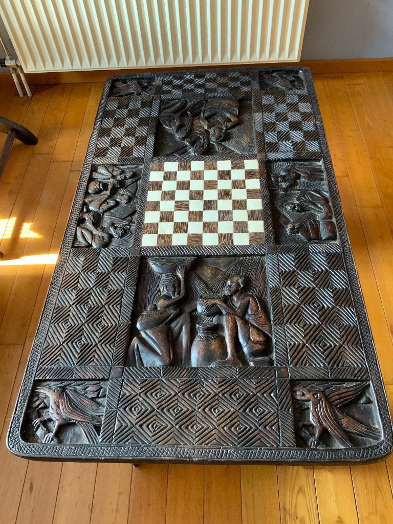 Table basse échiquier Afrique Années 1970 + pièces d’échec, Antiek en Kunst, Ophalen