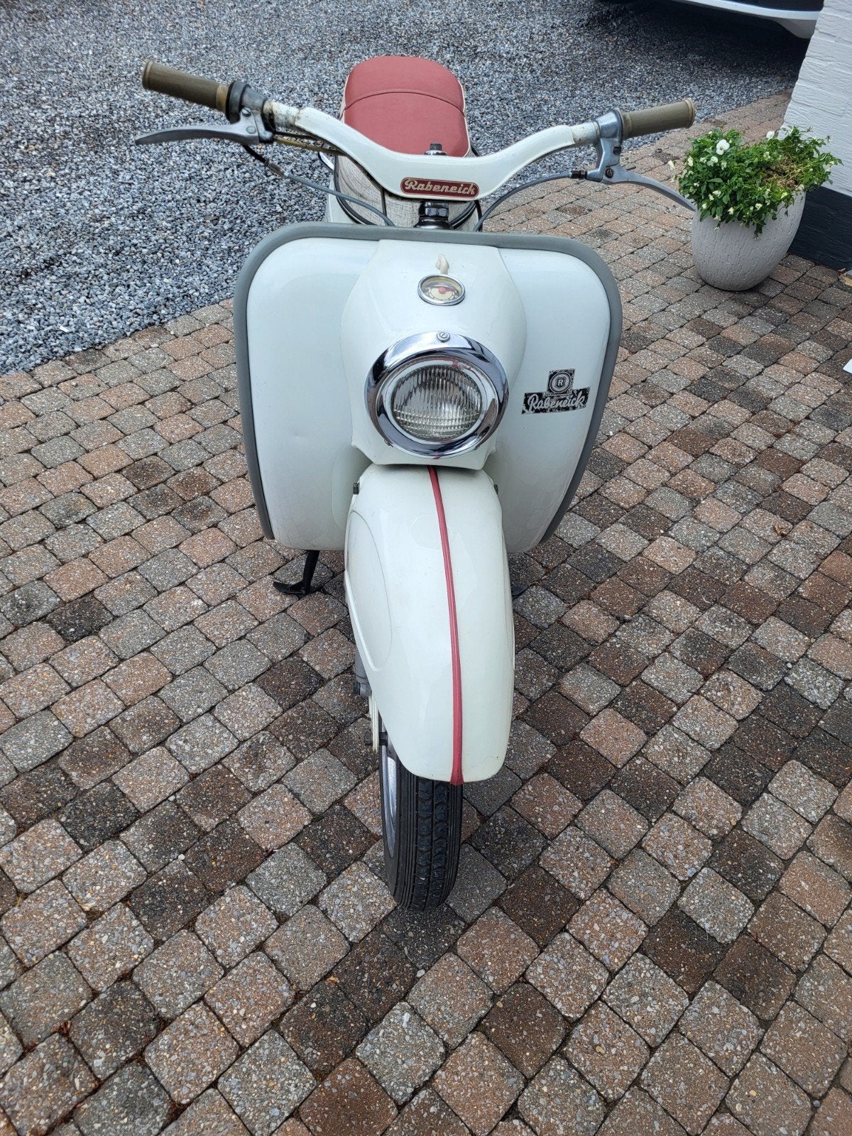 Rabeneick scooter, Ophalen