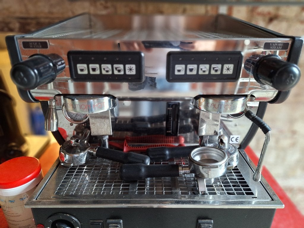 Professionele espressomachine + koffiemolen – horeca, Articles professionnels, Horeca | Équipement de cuisine, Café et Espresso