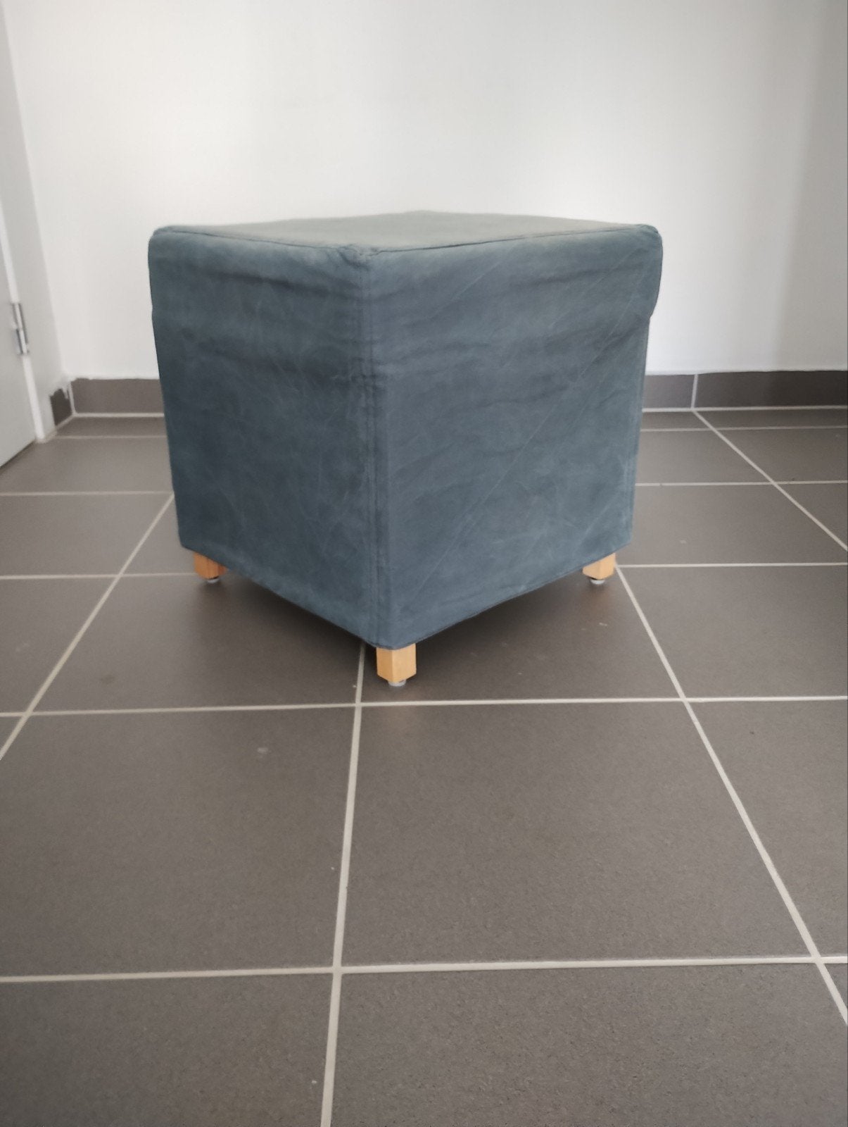 Voet- en/of zitbank, Ophalen, Minder dan 50 cm, Gebruikt, Vierkant