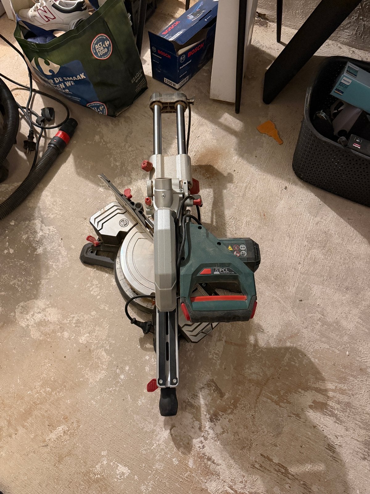 Metabo KGS 216 M Afkortzaag / Verstekzaag met Trekfunctie, Enlèvement