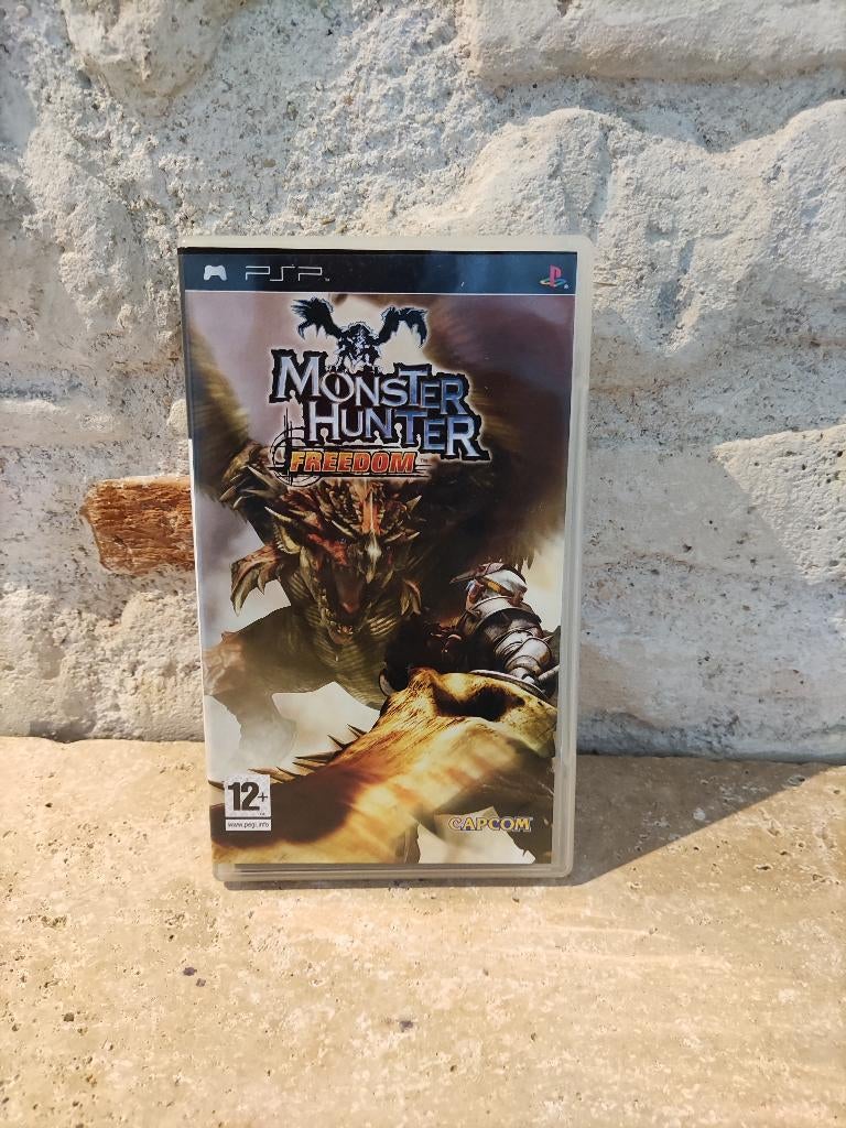 Monster Hunter Freedom sur PSP, 1 joueur, À partir de 12 ans, Combat, Enlèvement