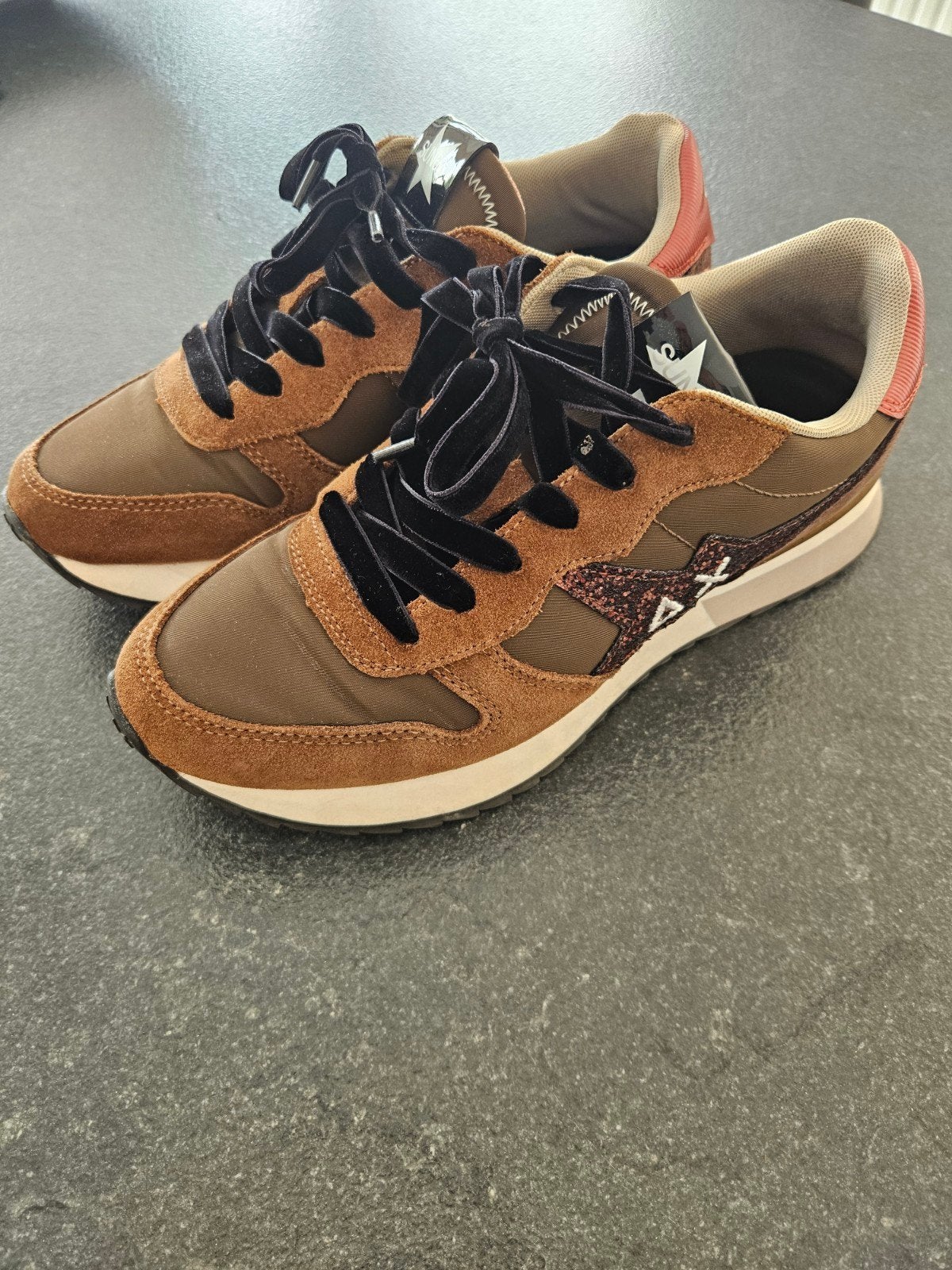 4 paar schoenen maat 40 - tamaris softwaves sun68 wonders, Kleding | Dames, Ophalen of Verzenden