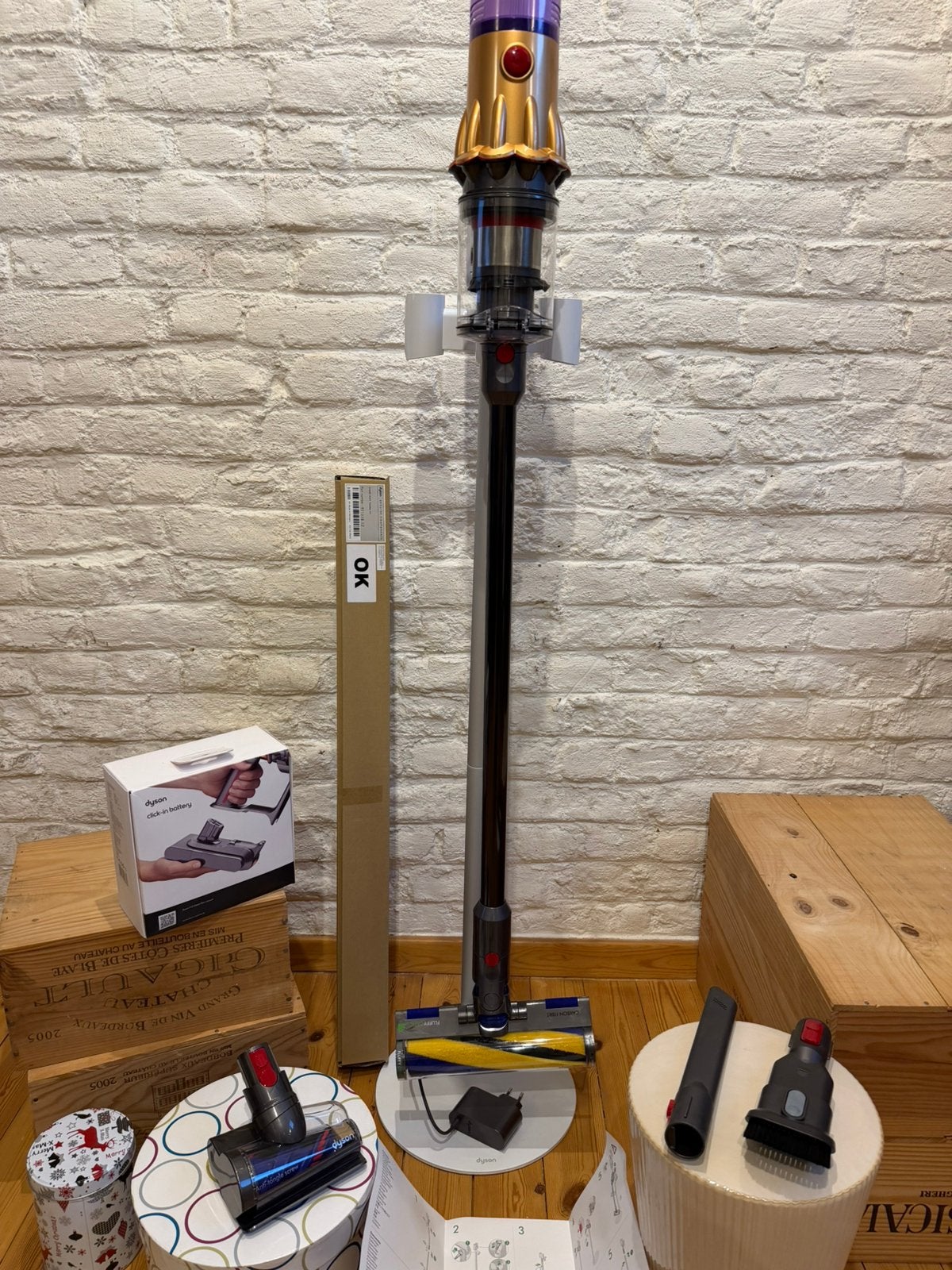 Dyson V12 en parfait état avec tous ses accessoires neufs, Electroménager, Réservoir, Aspirateur balai, Comme neuf, Enlèvement