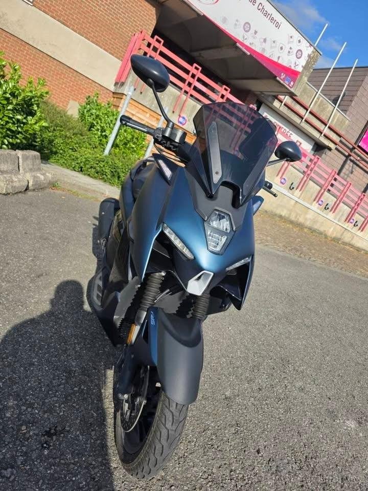 Zones 125 — Onberispelijke staat — 10.315 km — B-licentie, Motoren, Motoren | Overige merken, Scooter, Occasion, Zontes, Particulier