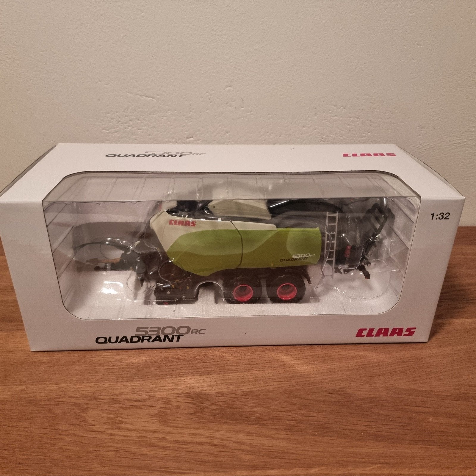 Claas Quadrant 5300 RC ROS, Hobby en Vrije tijd, Modelauto's | 1:32, Ophalen of Verzenden, Nieuw, Tractor of Landbouw, Overige merken