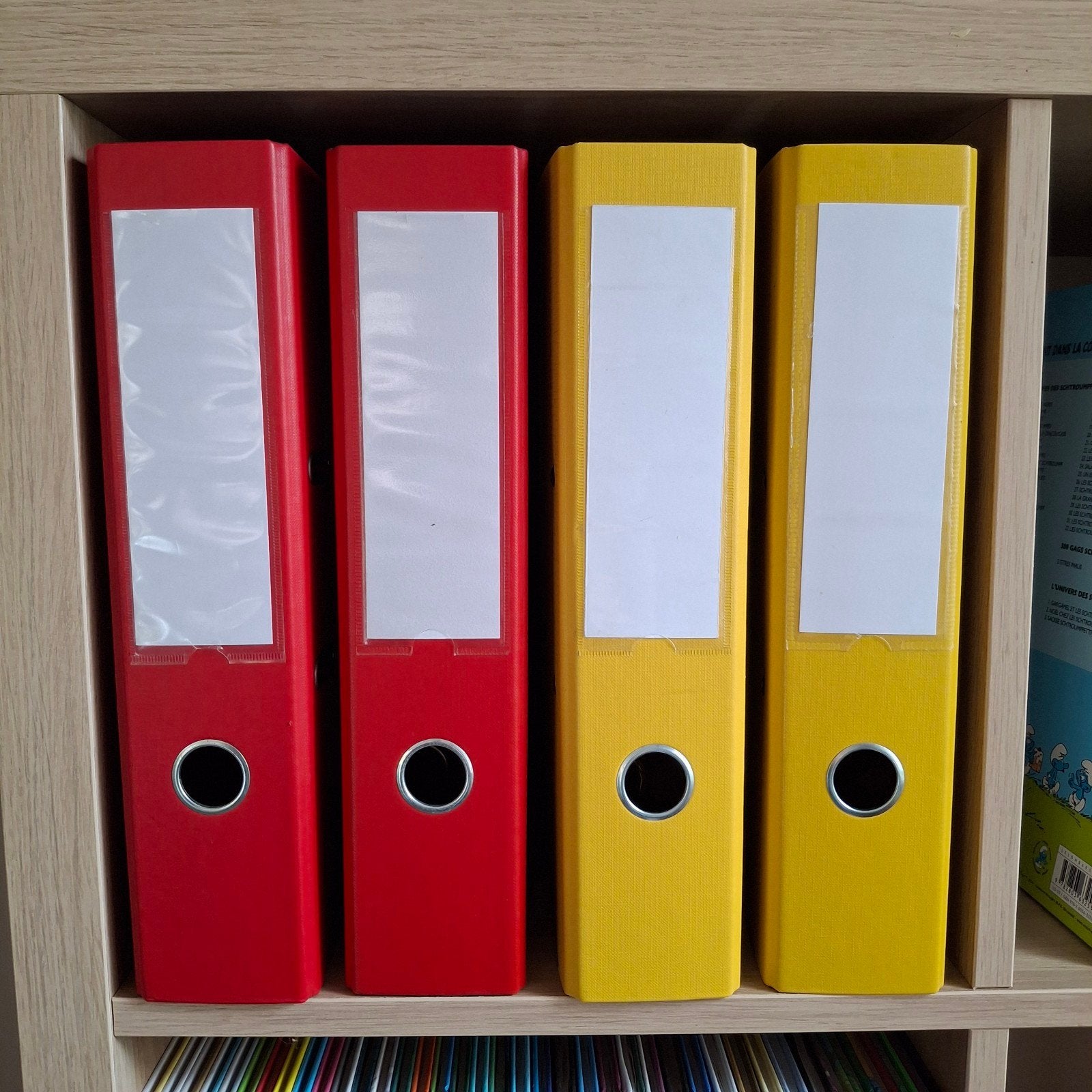 Lot 4 classeurs jaune et rouge Esselte dos 7.5 cm, Enlèvement, Comme neuf, Affaires