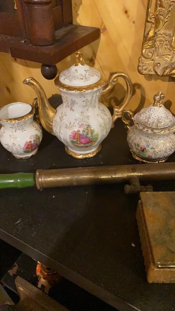 Belle ancienne cafetière avec pot à lait et sucrier, Ophalen of Verzenden
