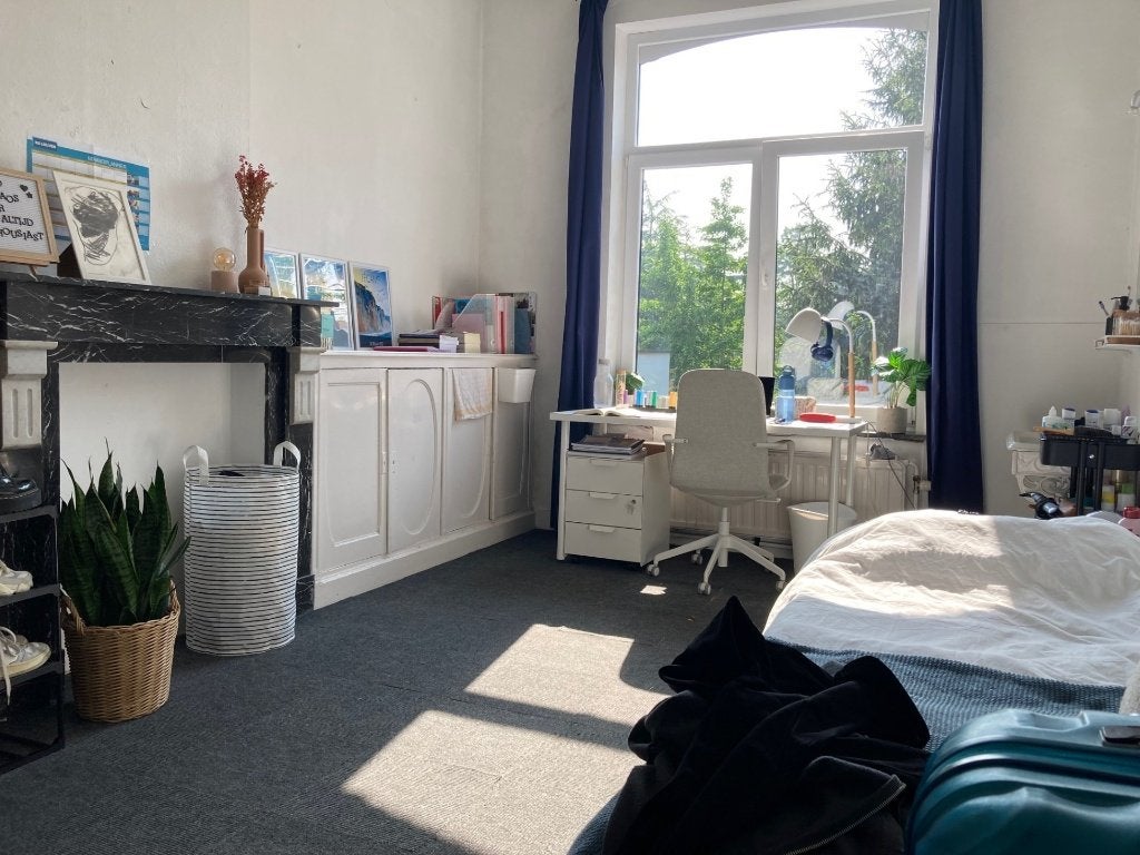 Rustig licht kot + terras in stijlvolle herenwoning Leuven, Minder dan 20 m², Leuven