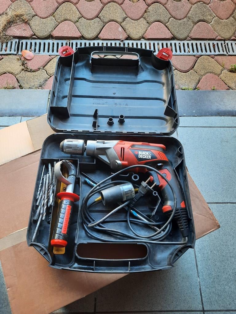 Perceuse black et decker avec accessoires, Enlèvement, Perceuse