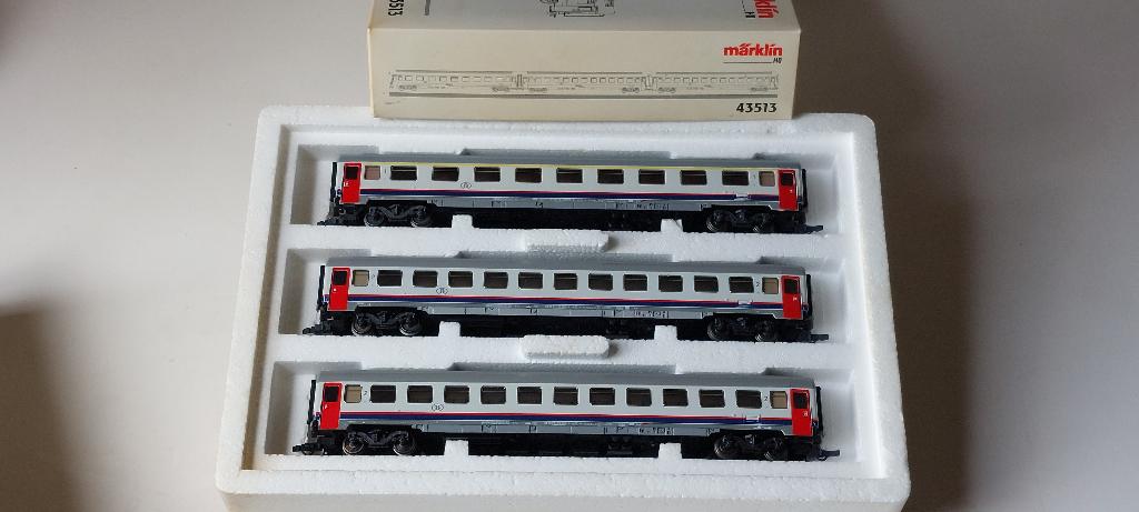 SNCB/NMBS MARKLIN SET 3 VOITURES NEW LOOK*HO*AC 43513, Analogique, Courant alternatif, Utilisé, Set de Trains