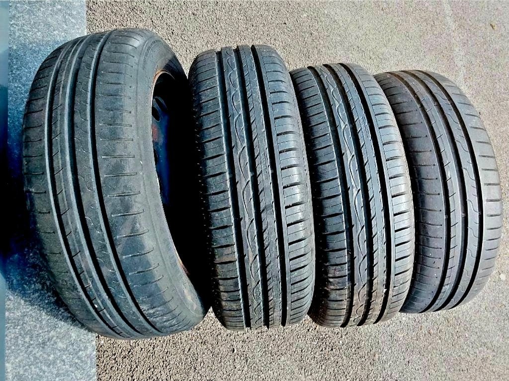 4 pneus été 185/60-15 avec des jantes Opel, 15 pouces, Pneus et Jantes, Pneus été, 185 mm
