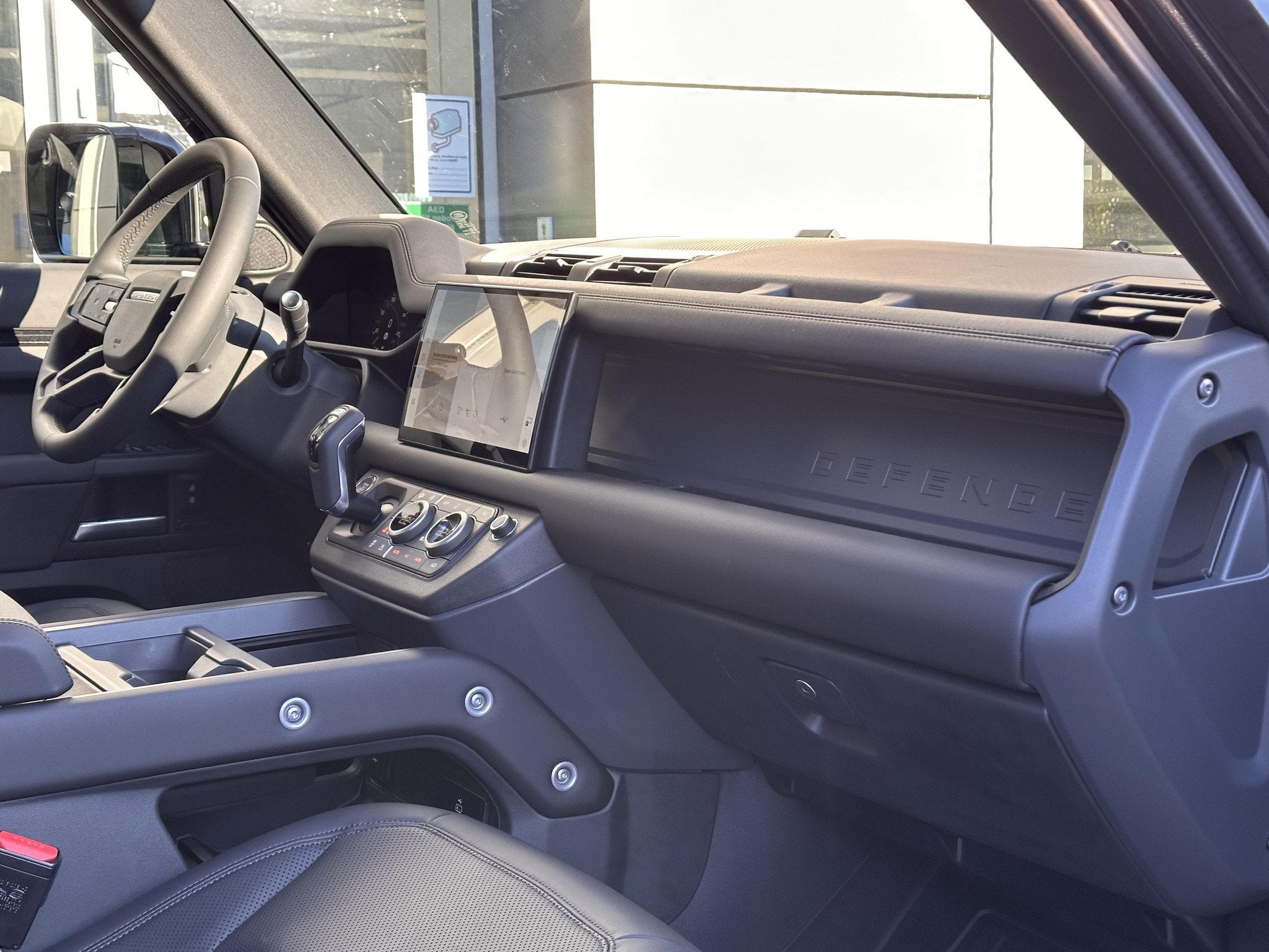 Land Rover Defender 110 D250 X-Dynamic SE AWD Auto. 25.5MY, Autos, 250 ch, Achat, 5 portes, Automatique