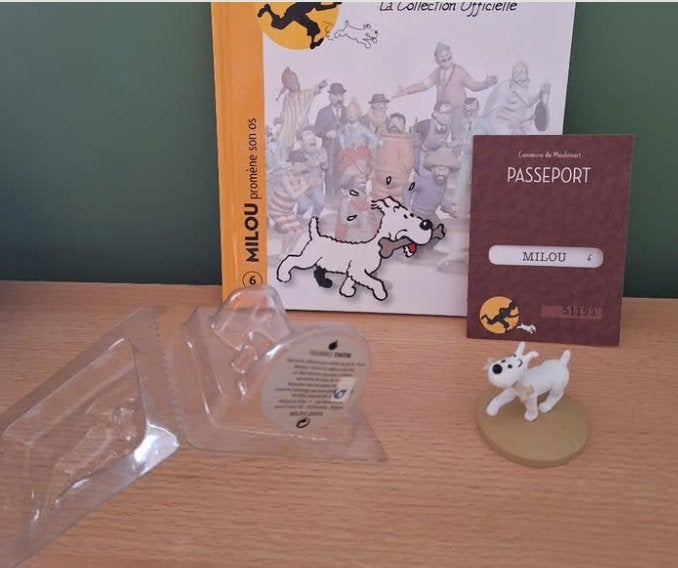 Figurine de Milou +livre+certificat - Tintin, Collections, Enlèvement ou Envoi, Tintin, Neuf, Statue ou Figurine