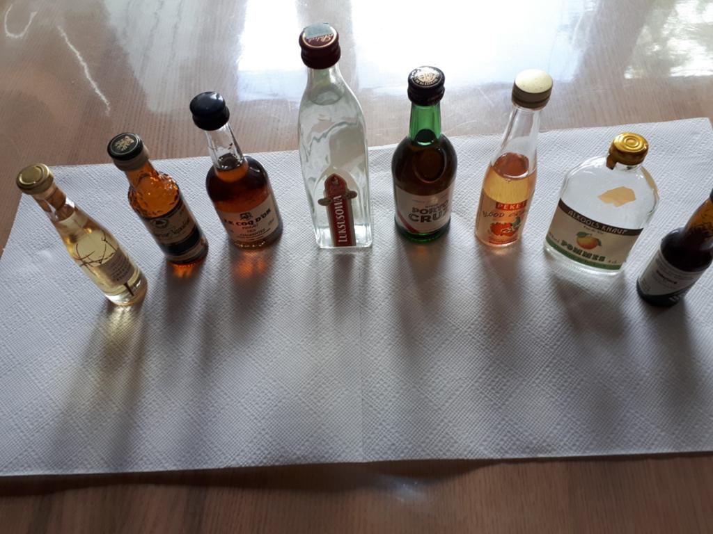 Petites bouteilles alcool colection. Faire offre, Collections