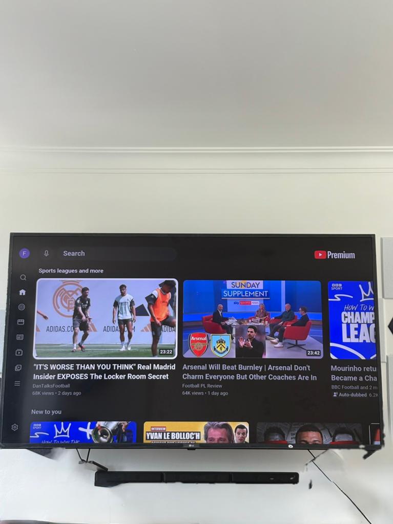 70 inch LG 4k TV with surround speqks system, Audio, Tv en Foto, Ophalen, Zo goed als nieuw, LG