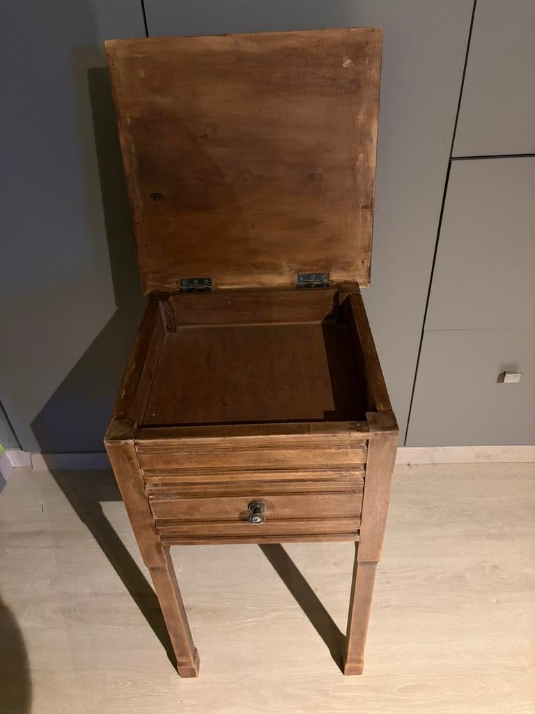 Vintage houten bijzettafeltje met deksel en lade, Enlèvement, Utilisé