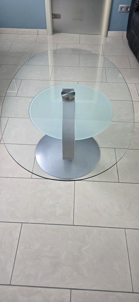 Table salon, Ovale, Verre