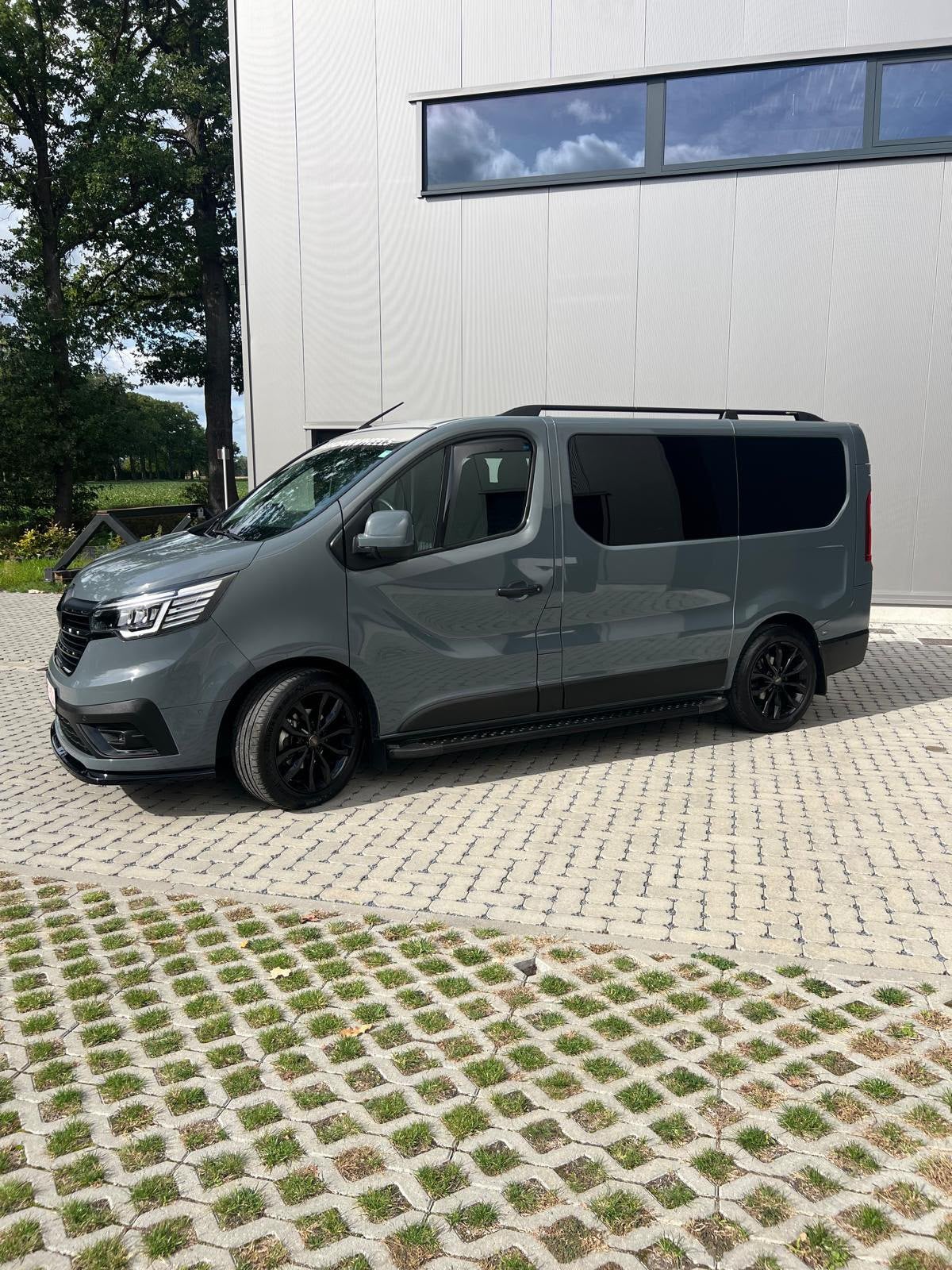 Renault traffic 2.0dci / dsg/gvv/leder/full option!, Autos, Cuir, Argent ou Gris, Euro 6, Entreprise