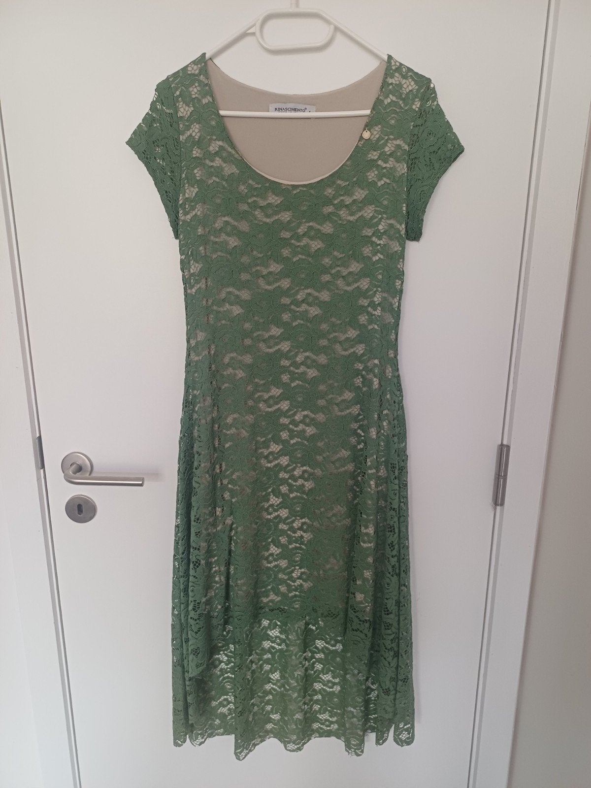 Vêtement femme vert, Kleding | Dames, Gelegenheidskleding, Overige typen, Rinascimento, Ophalen of Verzenden, Zo goed als nieuw