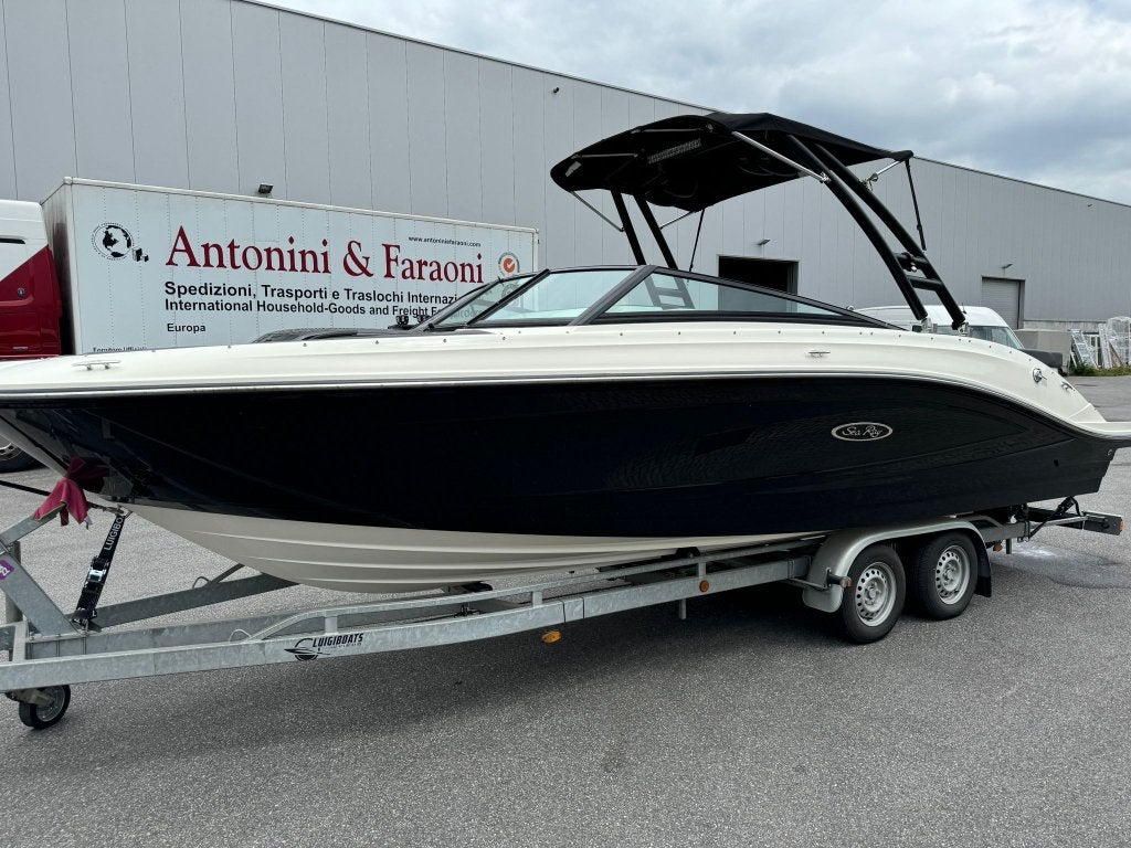 Sea Ray spx 230 van 2020, Watersport en Boten, Speedboten, Ophalen, 184 pk, Binnenboordmotor, Zo goed als nieuw