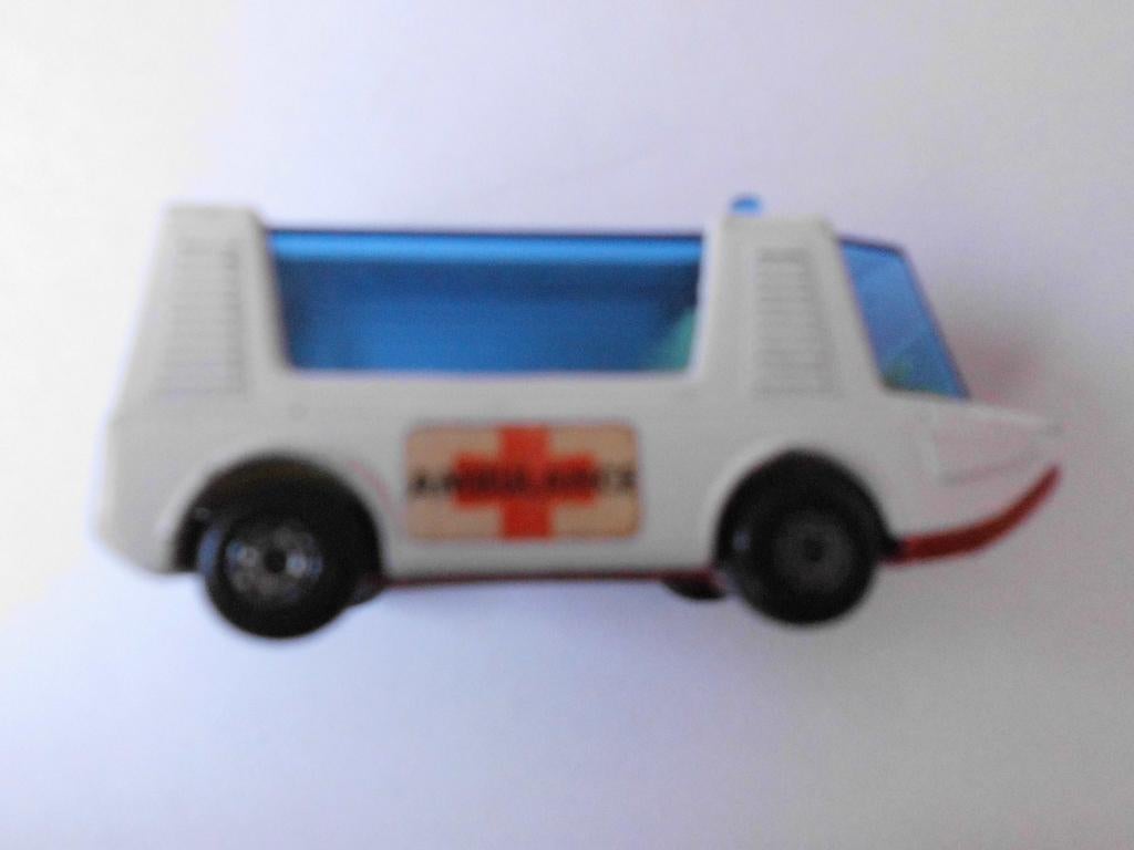 Matchbox Superfast Stretcha Fetcha Ambulance, Ophalen of Verzenden, Zo goed als nieuw, Auto's