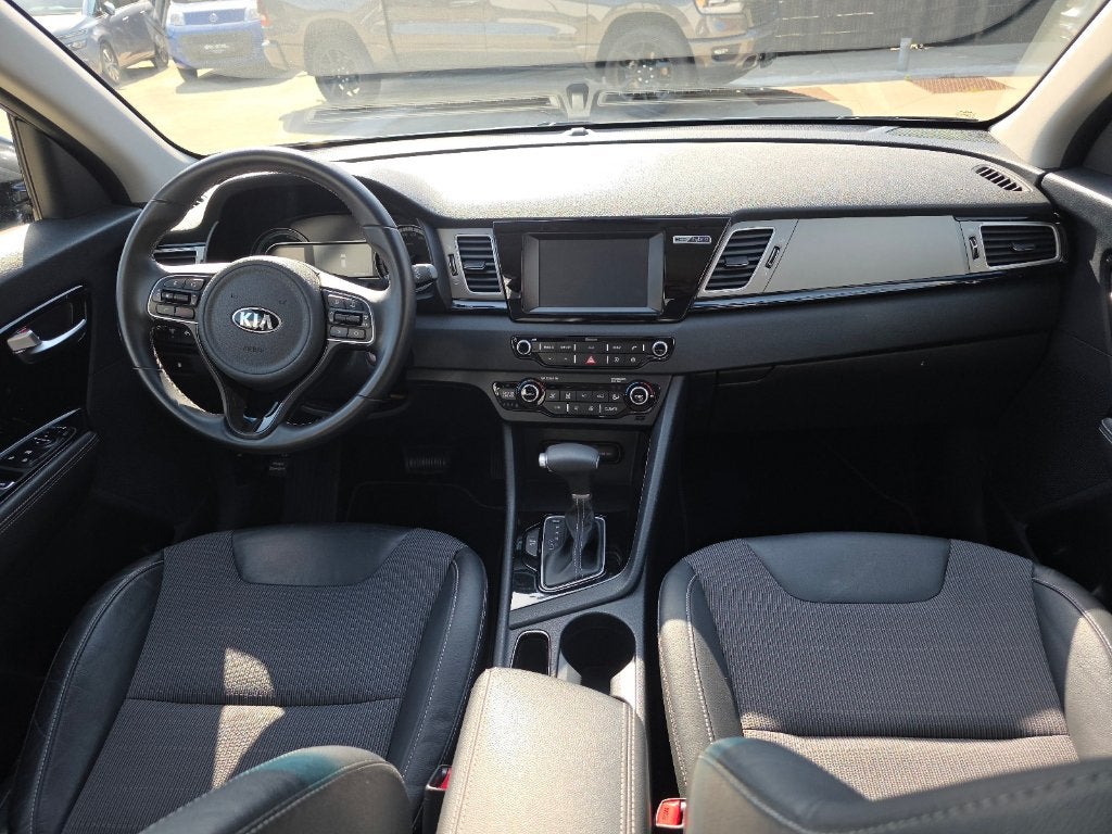 KIA NIRO HYBRIDE/BENZINE, Autos, Kia, https://public.car-pass.be/vhr/d6e10d0f-c741-4abc-bb91-9ff1c0a83e0d, Argent ou Gris, Euro 6