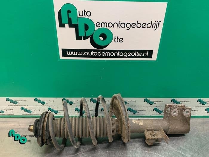 Barre amortisseur avant droit d'un Peugeot 307 (307 01-), -, 3 mois de garantie, Utilisé, -