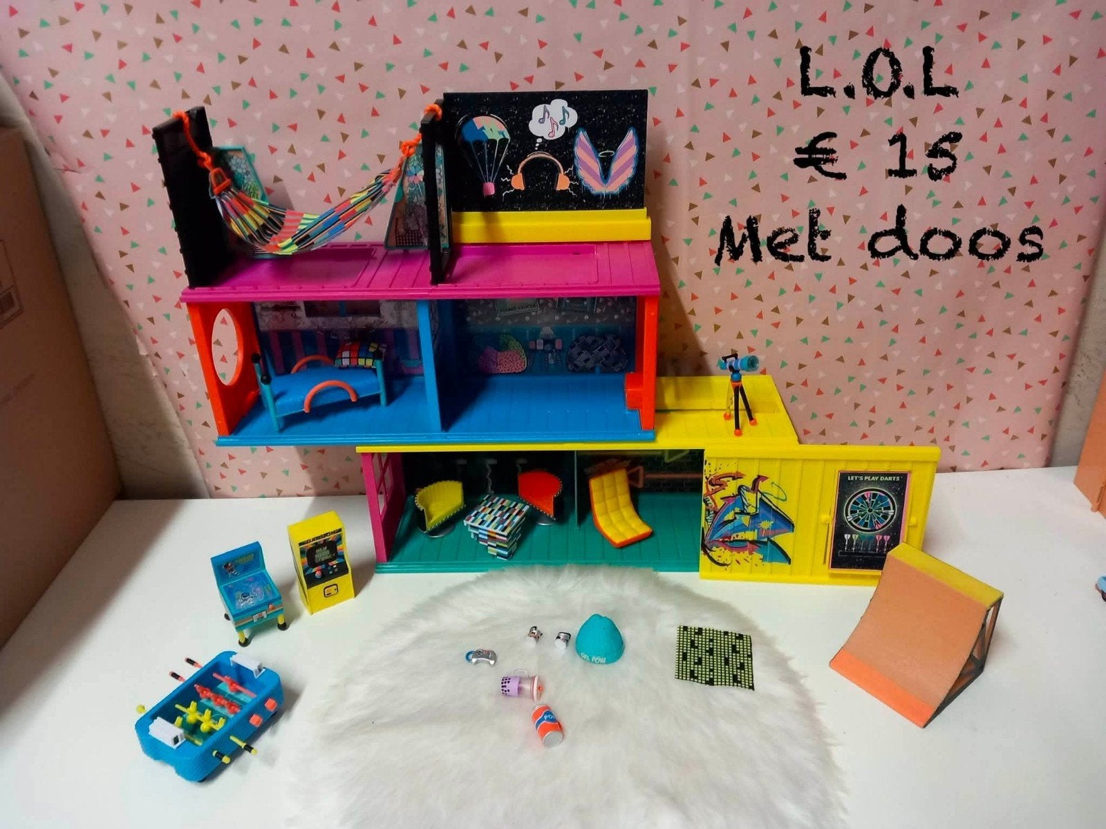 L. O. L. huis, Ophalen