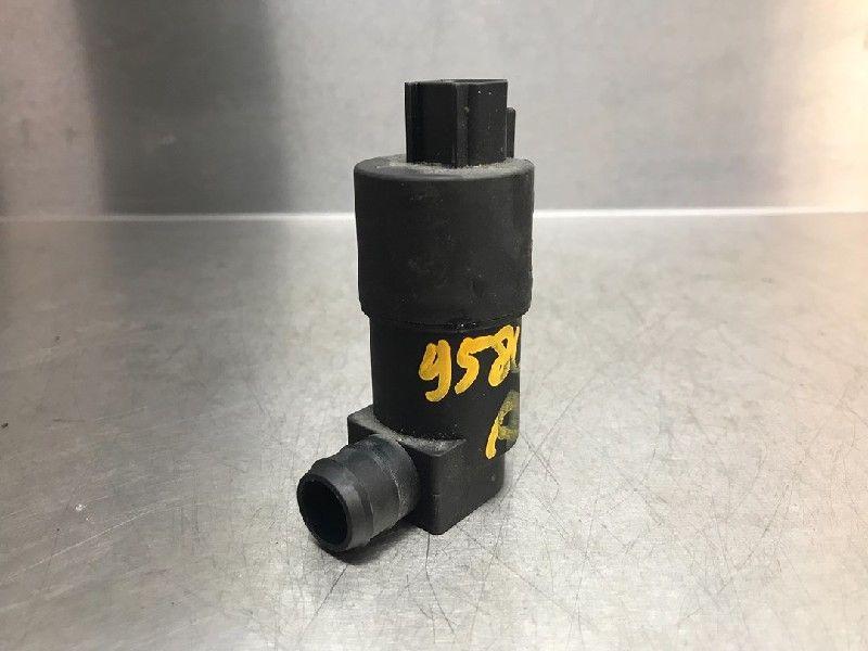 LAVE-GLACE RESERVOIR ARRIÈRE Toyota Yaris III (P13), Autos : Pièces & Accessoires, Utilisé, Toyota