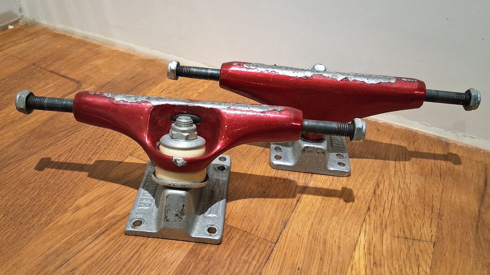 Vintage Thunder Skateboard Trucks 145 (Set van 2), Enlèvement ou Envoi, Utilisé, Skateboard
