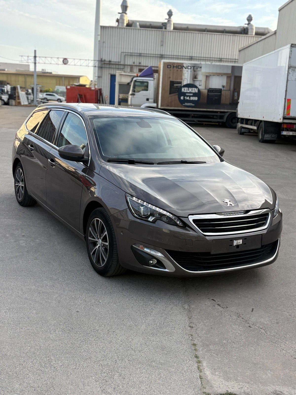 PEUGEOT 308sw 1.2 essence ÉDITION ALLURE, Achat, Euro 6, 5 portes, Particulier