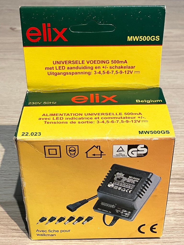 NIEUW : Oplader / Regelbare Voeding 3 - 12 Volt - 33% !, Audio, Tv en Foto, Opladers, Ophalen of Verzenden, Nieuw