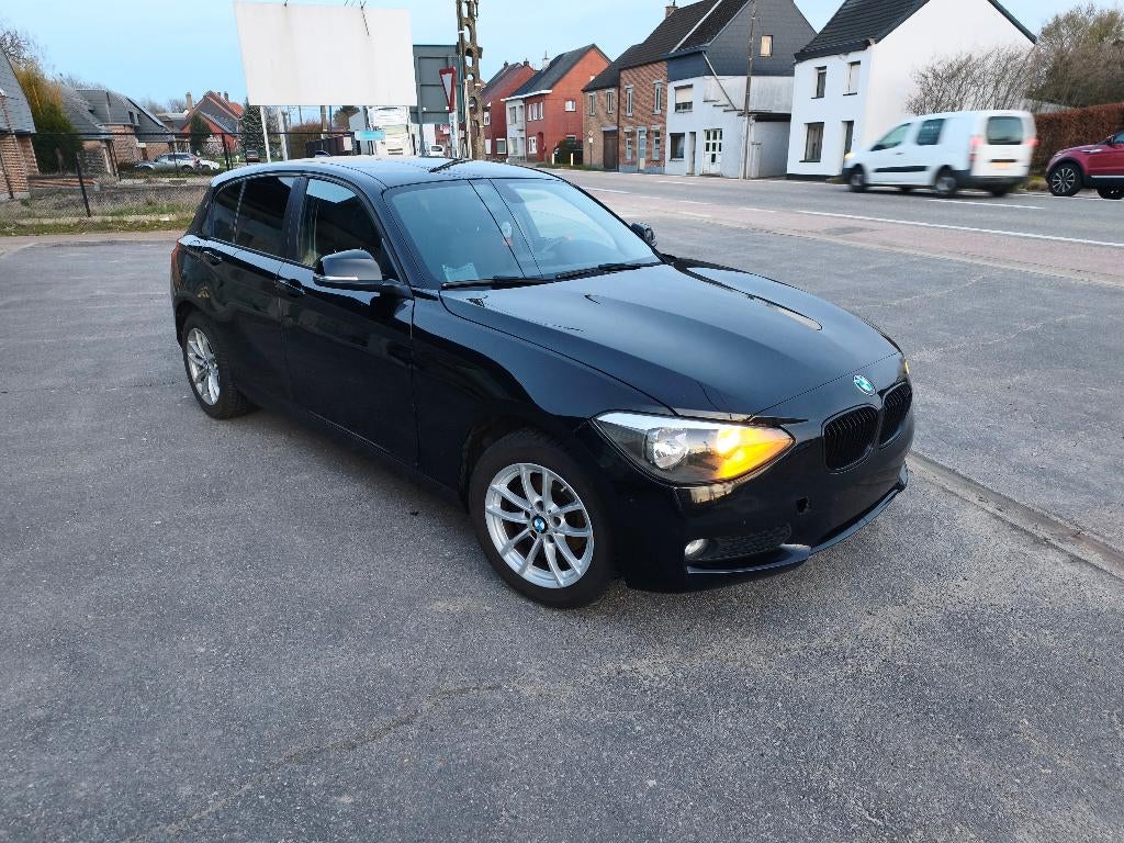 BMW F20 met Nieuwe distributieset, Auto's, Euro 6, 4 cilinders, 1600 cc, Zwart