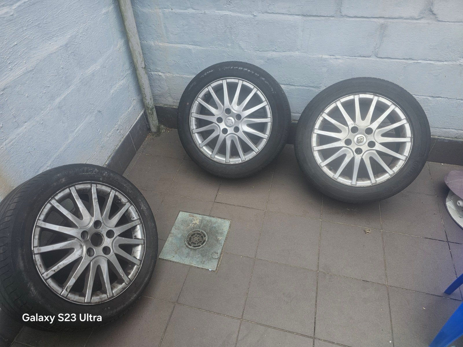 autobanden te koop Renault  laguna, Auto-onderdelen, Banden en Velgen, Ophalen, Gebruikt, Banden en Velgen, 17 inch