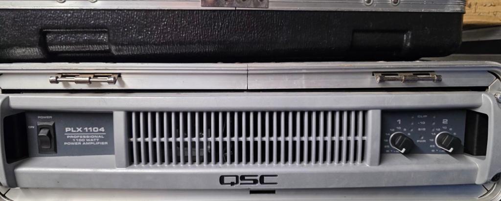 QSC PLX 1104 + Flightcase, Ophalen