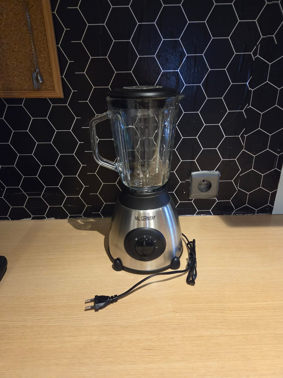 splinternieuwe blender, Enlèvement