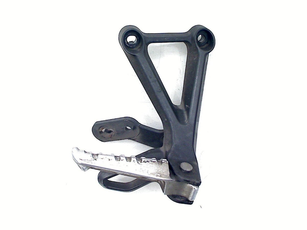 REPOSE PIEDS SUPPORT ARRIÈRE DROIT Yamaha, Dhr. S. di Majo, Utilisé, Info@cama-motorparts.nl, P.J. Troelstraweg 8 8
3144 CX  MAASSLUIS, NL
