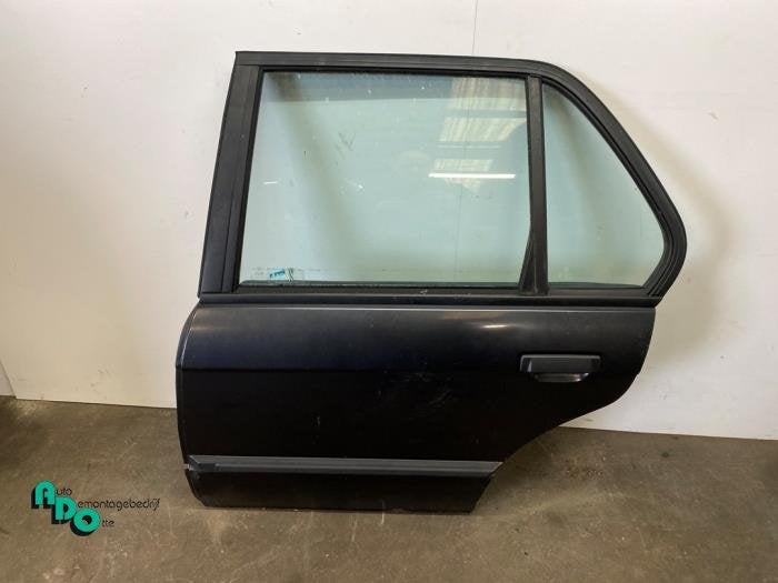 Portier 4Deurs links-achter van een BMW 3-Serie (3-Serie 82-, Gebruikt, -, Deur, -