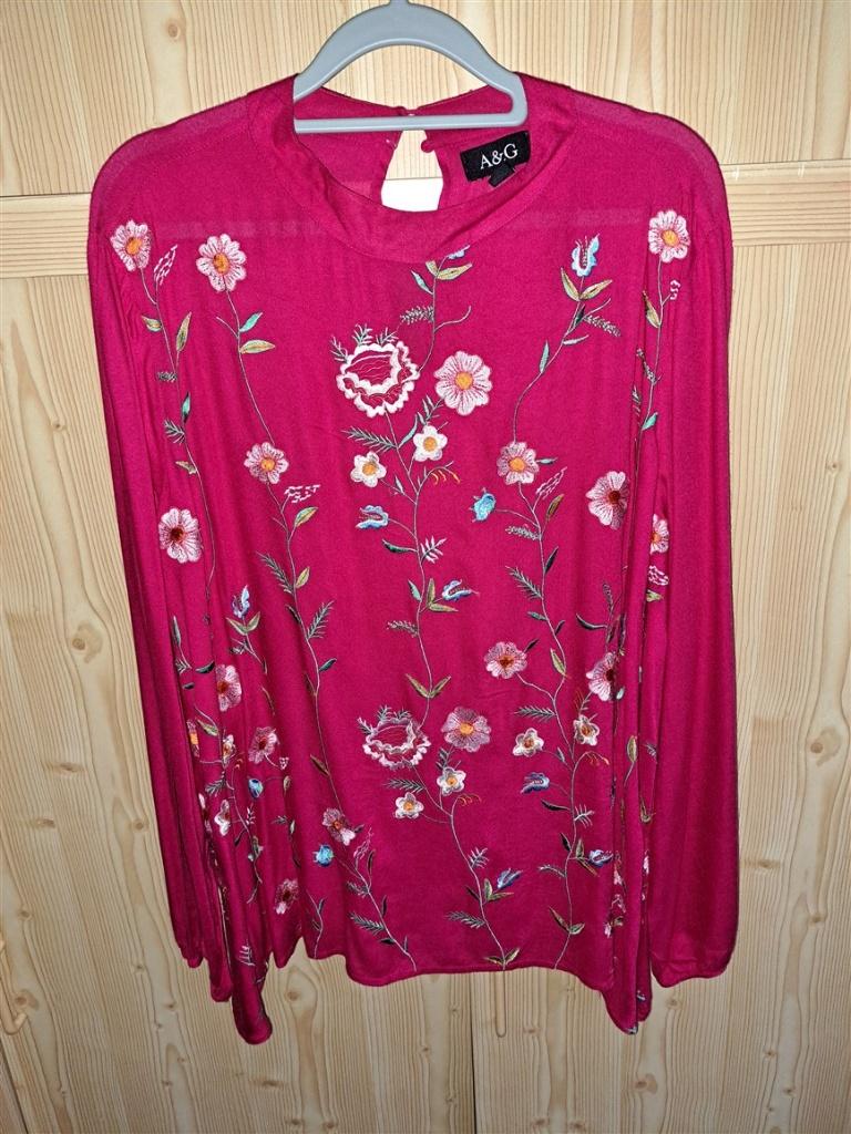 Blouse rood met bloemen maat 44, Kleding | Dames, Blouses en Tunieken, Zo goed als nieuw, Maat 42/44 (L), Rood, Ophalen of Verzenden