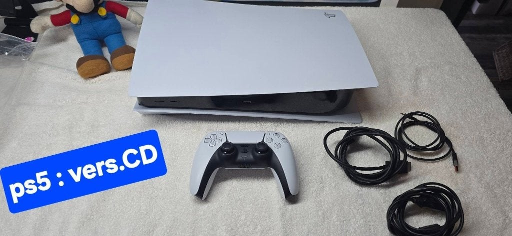 console ps5 '' vers cd '' + manette + garantie ( c.neuf), Enlèvement ou Envoi, Comme neuf